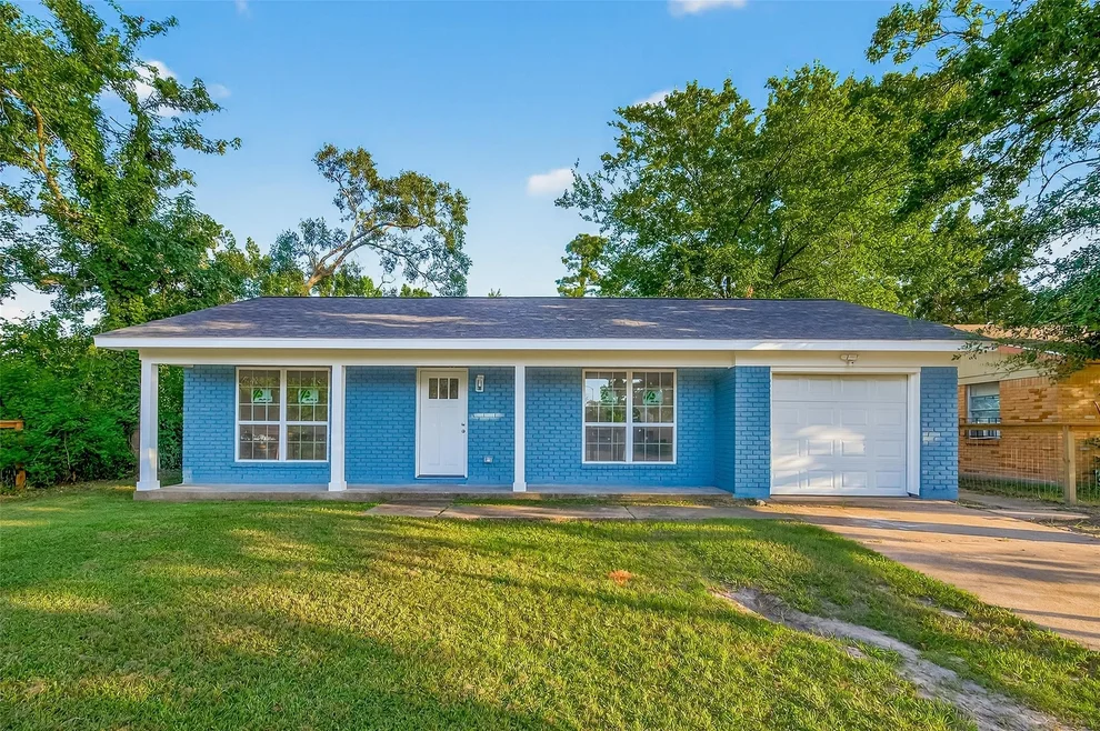 Unit for sale at 6038 Guadalupe Street, Houston, TX 77016
