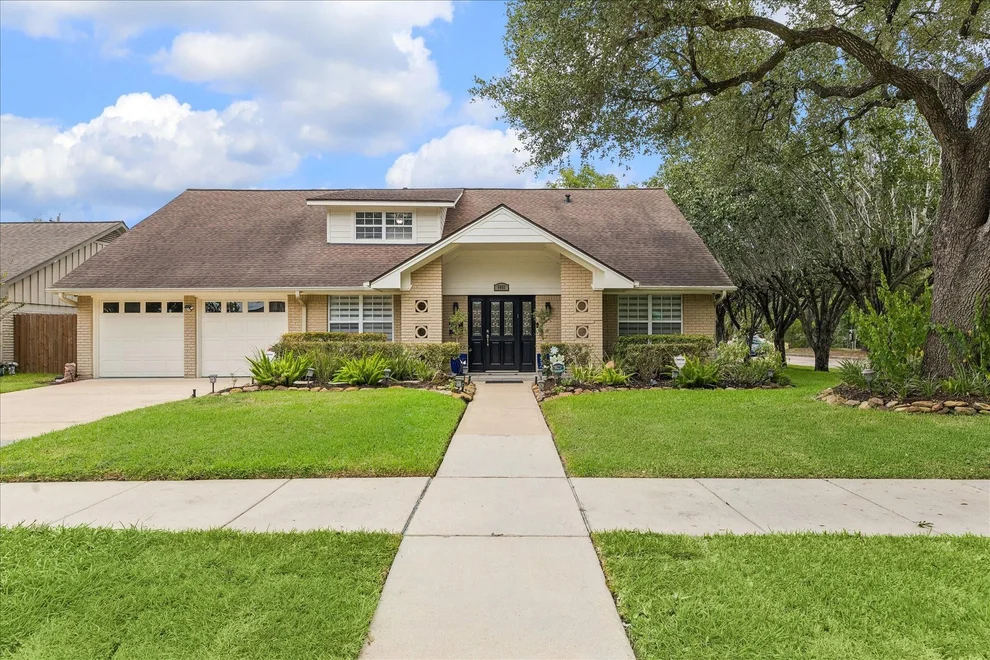 Unit for sale at 5402 Valkeith Drive, Houston, TX 77096