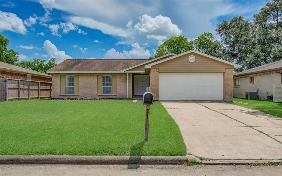 Unit for sale at 16822 Bougainvilla Lane, Friendswood, TX 77546