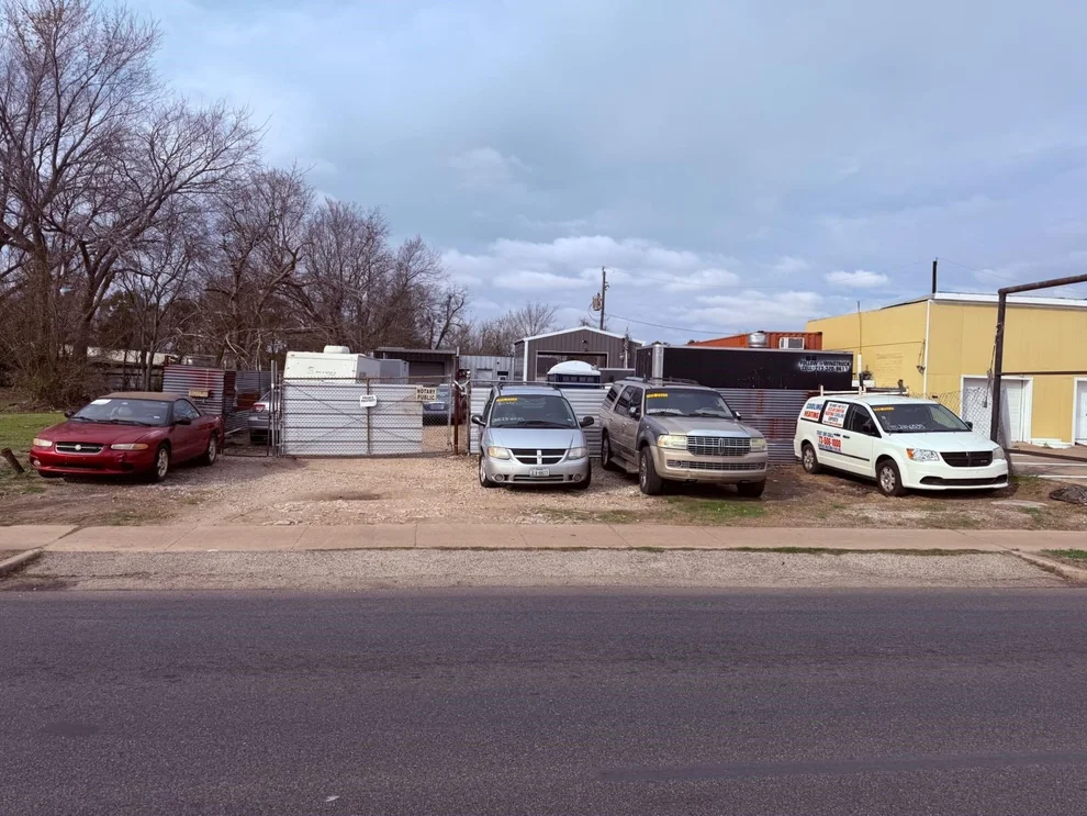 Unit for sale at 8904 Cullen Boulevard, Houston, TX 77051