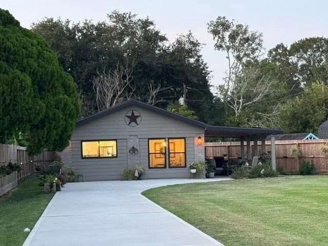 Unit for sale at 920 W Galveston Street, League City, TX 77573