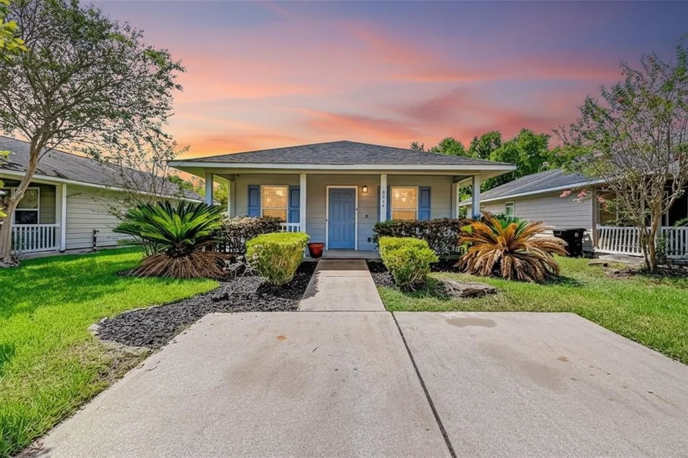 Unit for sale at 3335 Angel Lane, Houston, TX 77045