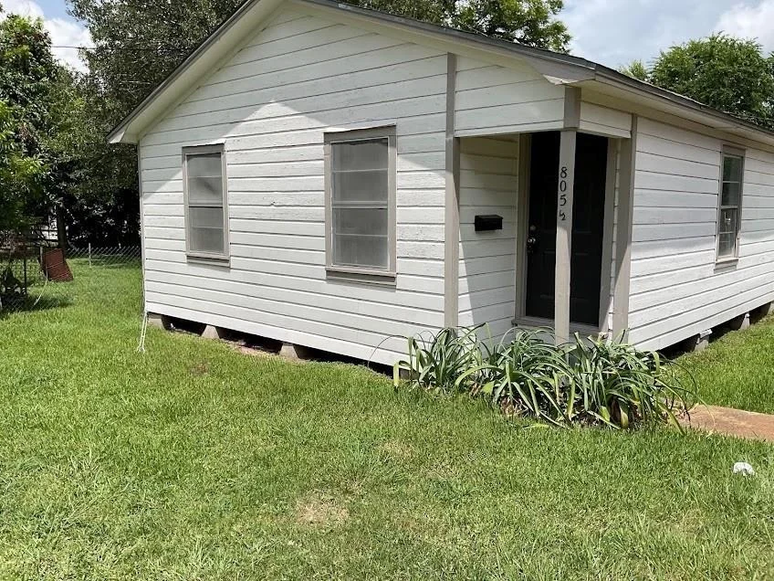 Unit for sale at 805 E Calhoun Street, El Campo, TX 77437