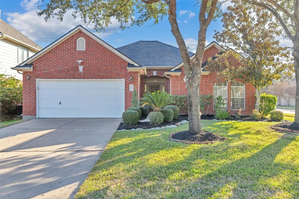Unit for sale at 3215 Stratford Pointe Drive, Sugar Land, TX 77498