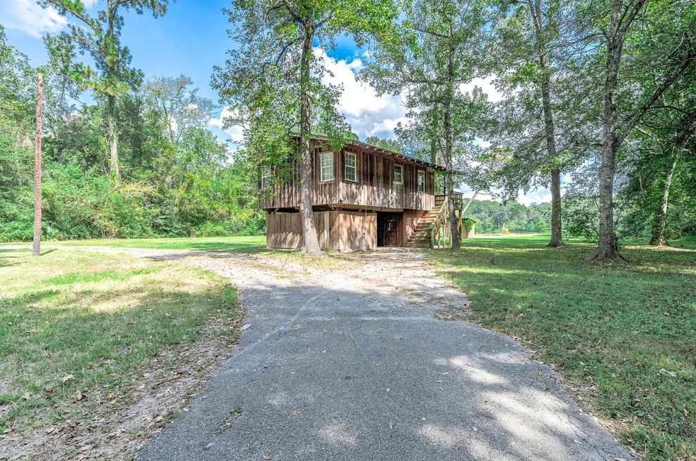 Unit for sale at 11480 E Parkway Drive, Conroe, TX 77302
