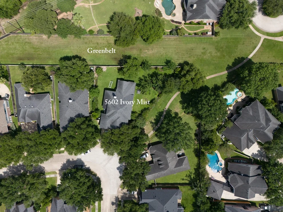 Unit for sale at 5602 Ivory Mist Lane, Houston, TX 77041