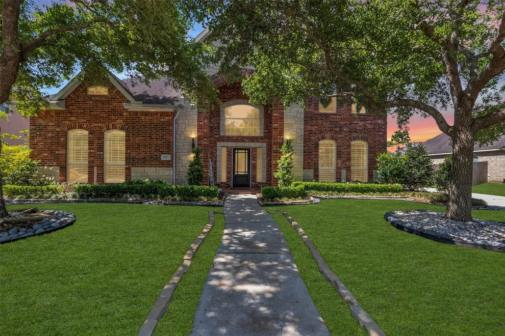 Unit for sale at 1723 Pampas Trail Drive, Friendswood, TX 77546