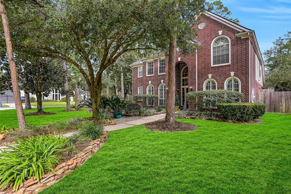 Unit for sale at 805 Hidden Creek Lane, Friendswood, TX 77546