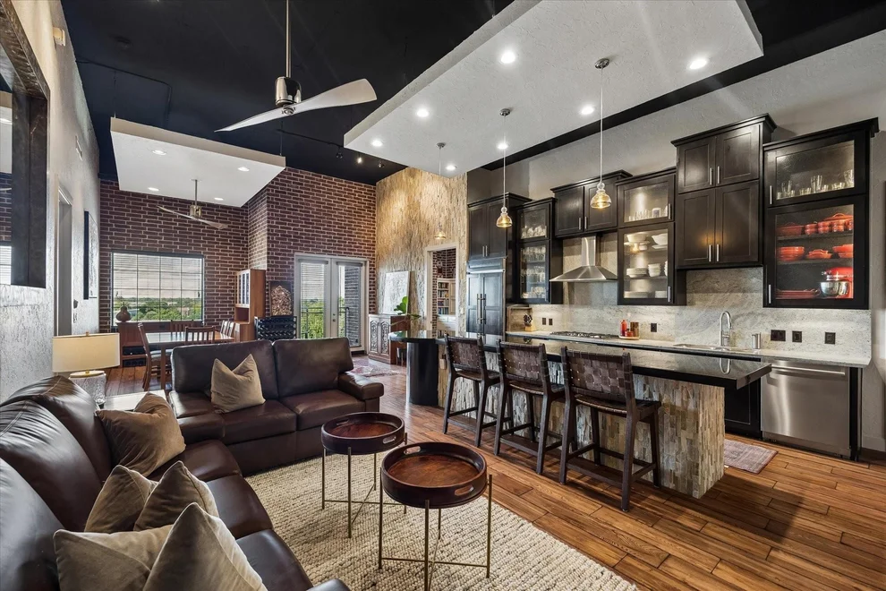 Unit for sale at 1111 Studewood Street, Houston, TX 77008
