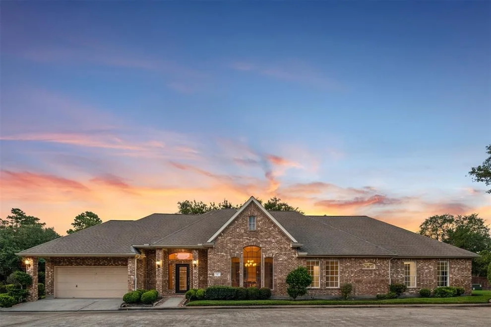 Unit for sale at 82 Champion Villa Drive, Houston, TX 77069