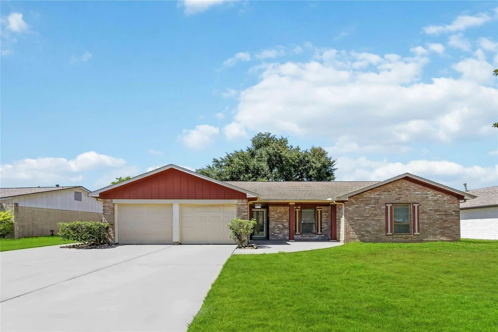 Unit for sale at 6810 Mccullum Road, Houston, TX 77489