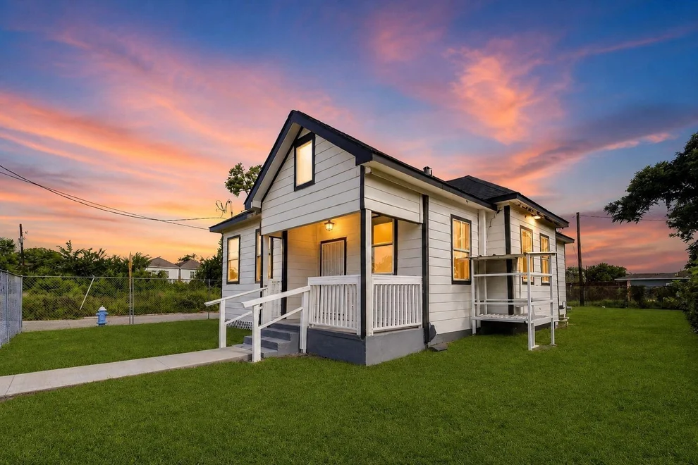 Unit for sale at 4003 New Orleans Street, Houston, TX 77020