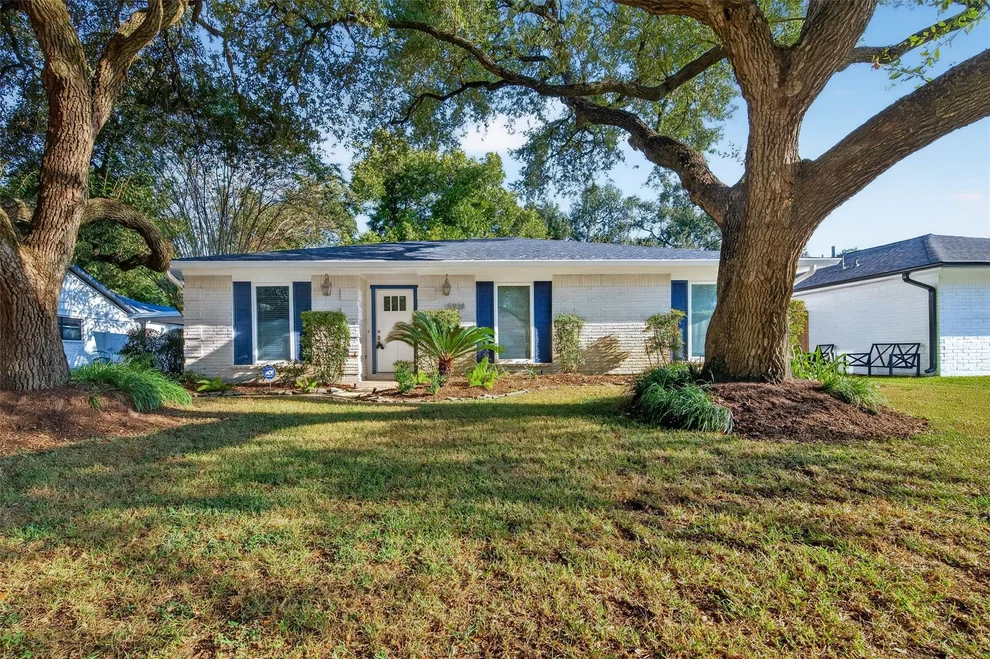 Unit for sale at 5938 Claridge Drive, Houston, TX 77096