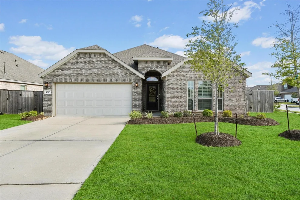 Unit for sale at 9310 Pavonia Fawn Drive, Baytown, TX 77521