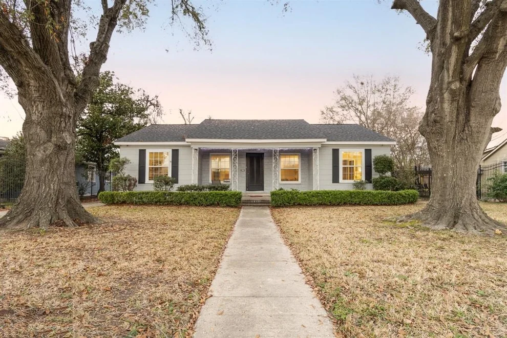 Unit for sale at 6421 Country Club Drive, Houston, TX 77023