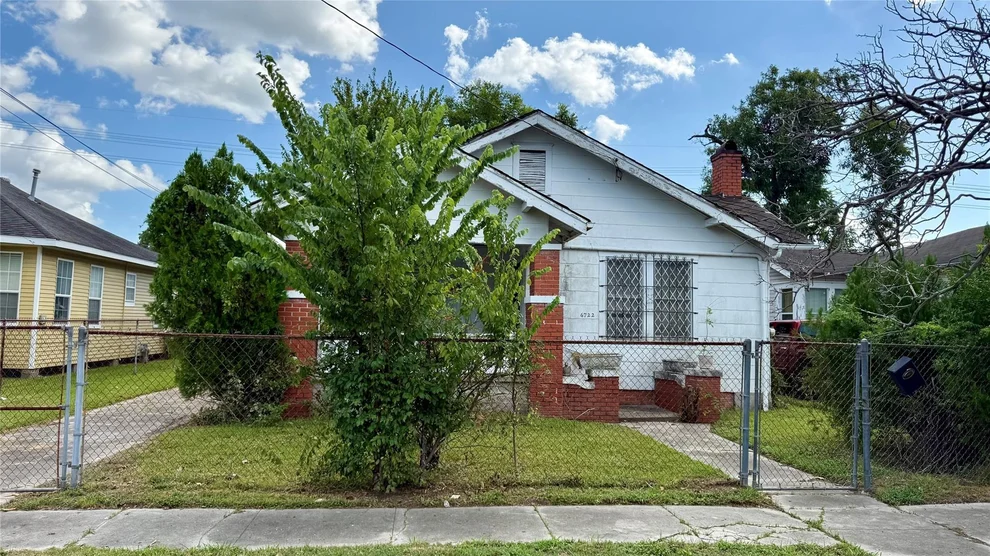 Unit for sale at 6722 Avenue E, Houston, TX 77011