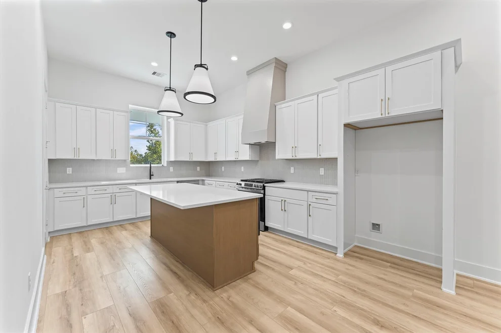 Unit for sale at 4129 De George Street, Houston, TX 77009