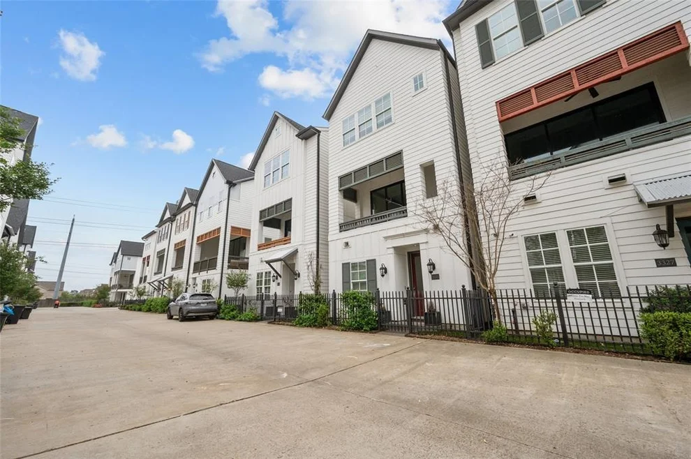 Unit for sale at 3325 Timbergrove Heights Street, Houston, TX 77008