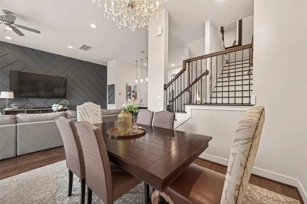 Unit for sale at 1512 Beall Street, Houston, TX 77008