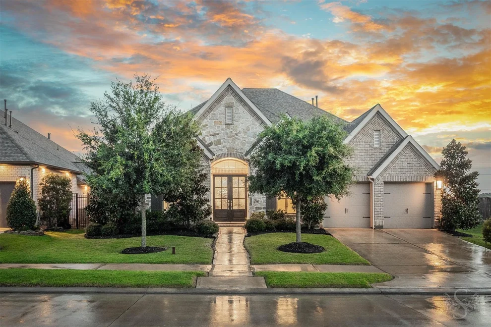 Unit for sale at 2206 Almond Creek Lane, Brookshire, TX 77423