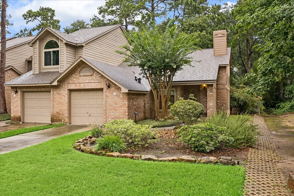 Unit for sale at 46 Lakeridge Drive, The Woodlands, TX 77381