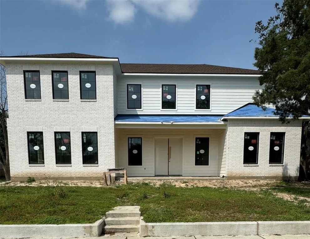 Unit for sale at 1030 Chamboard Lane, Houston, TX 77018