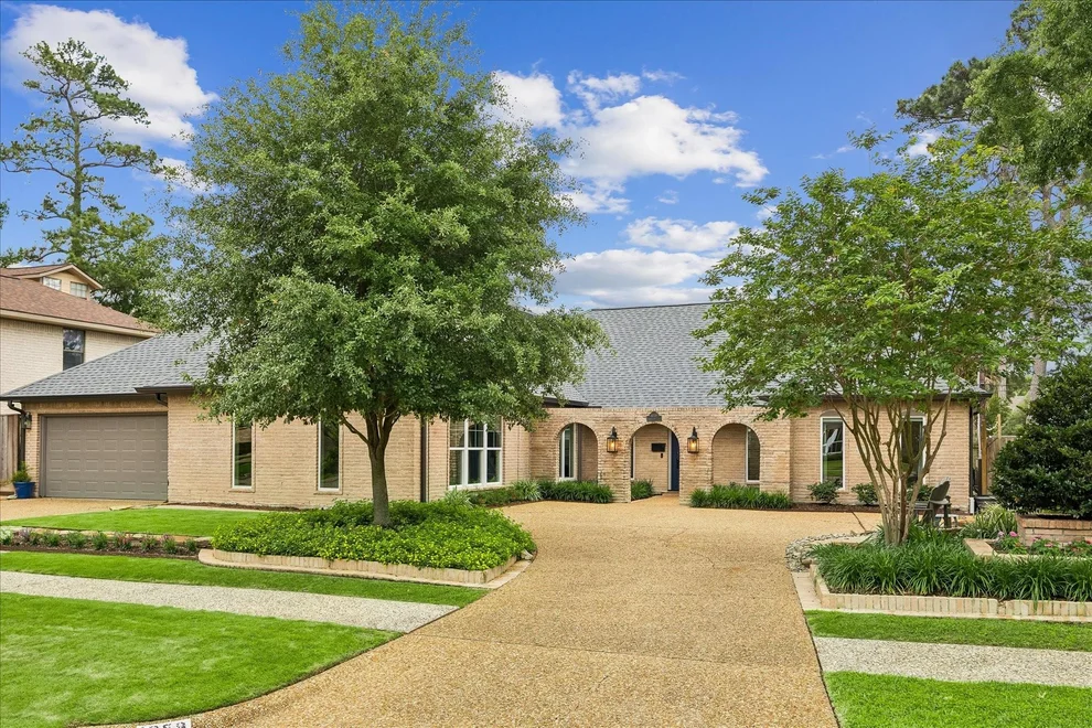 Unit for sale at 1059 Candlelight Lane, Houston, TX 77018
