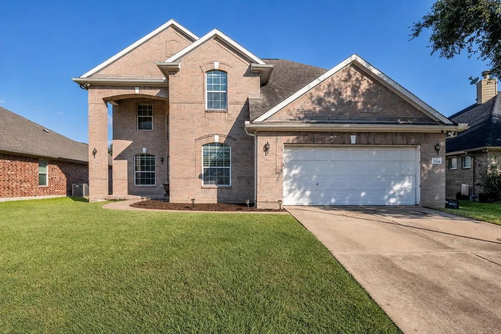 Unit for sale at 17934 Oakridge Canyon Lane, Richmond, TX 77407