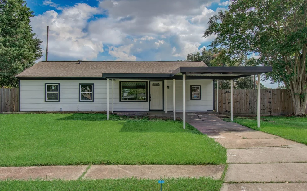 Unit for sale at 3804 Washington Street, Pasadena, TX 77503