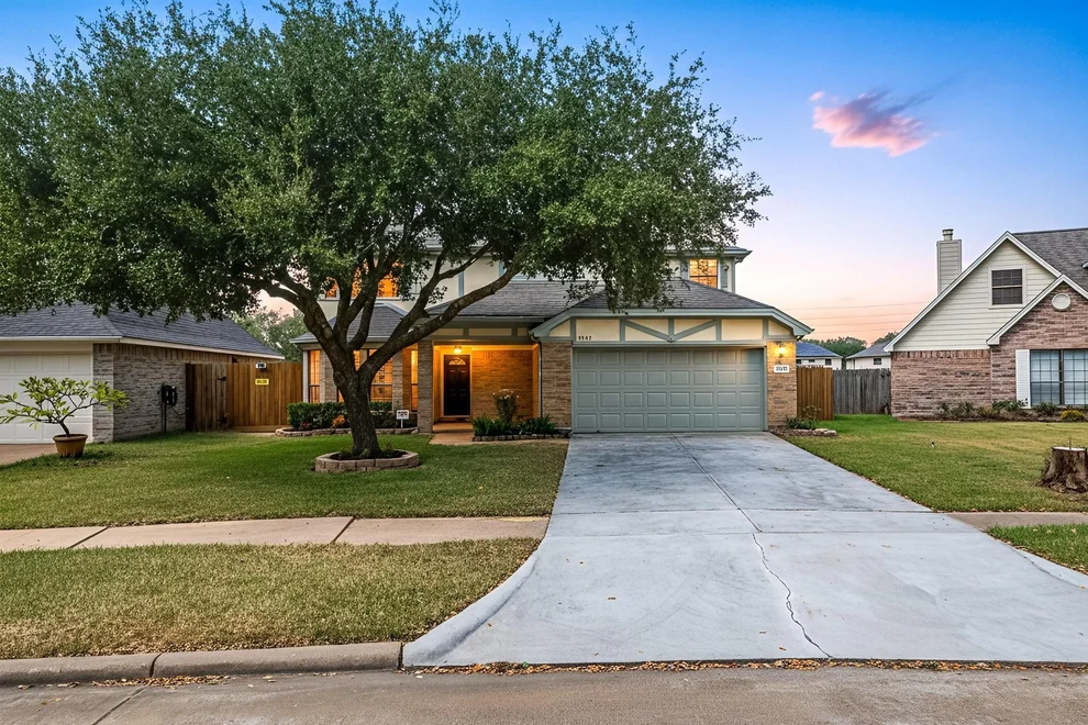 Unit for sale at 16602 Tranquil Drive, Sugar Land, TX 77498