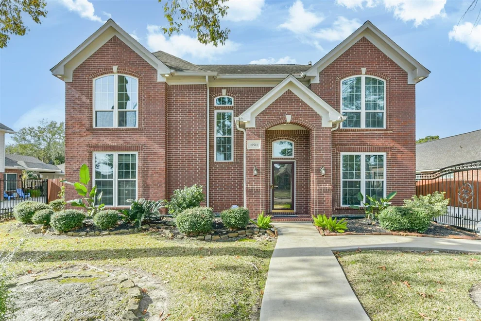Unit for sale at 19711 Powerscourt Drive, Humble, TX 77346