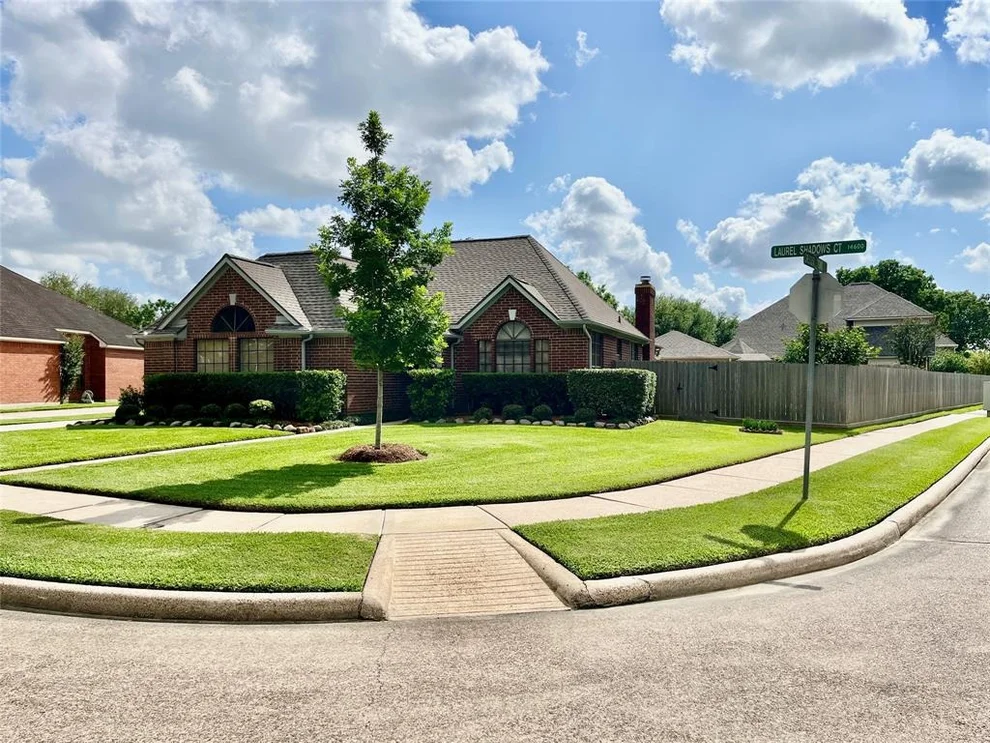 Unit for sale at 14622 Laurel Shadows Court, Houston, TX 77062