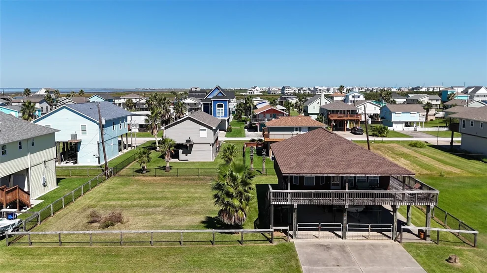 Unit for sale at 4015 Navarro Drive, Galveston, TX 77554