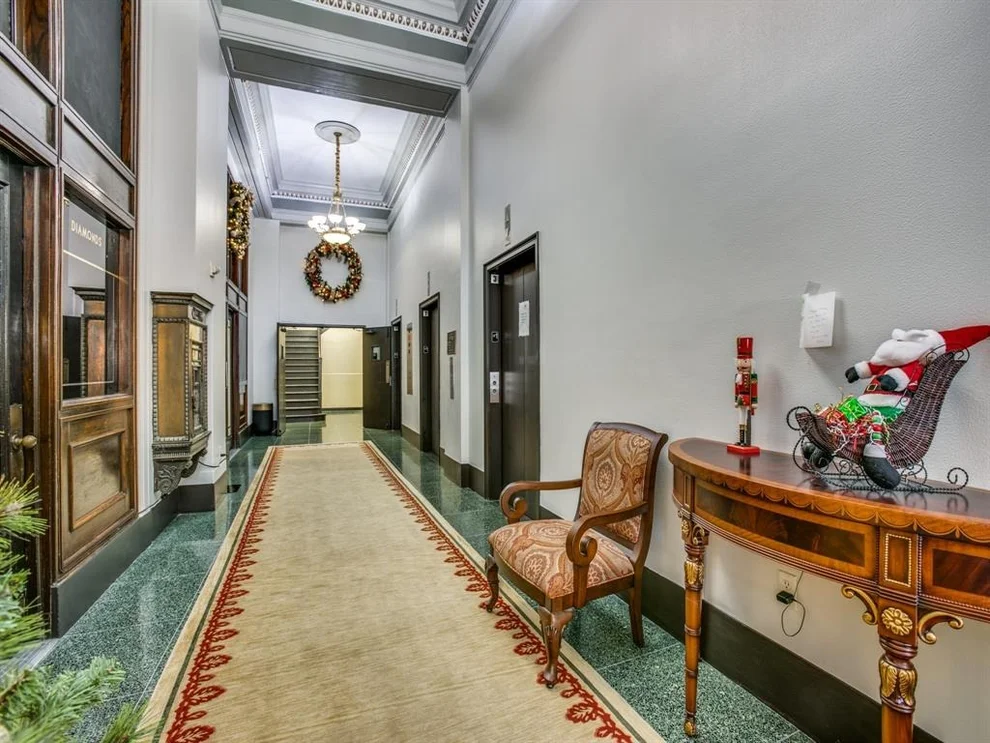 Unit for sale at 915 Franklin Street, Houston, TX 77002