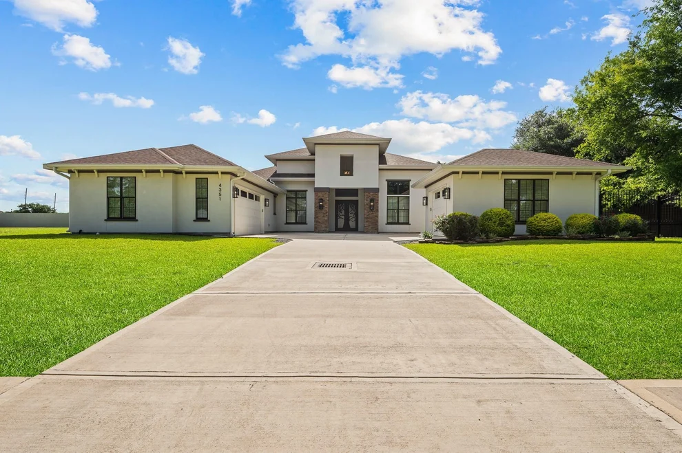 Unit for sale at 4351 Frontier Drive, Houston, TX 77041