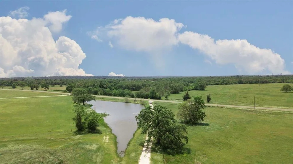 Unit for sale at 15130 Fm 39 Road, Bedias, TX 77831