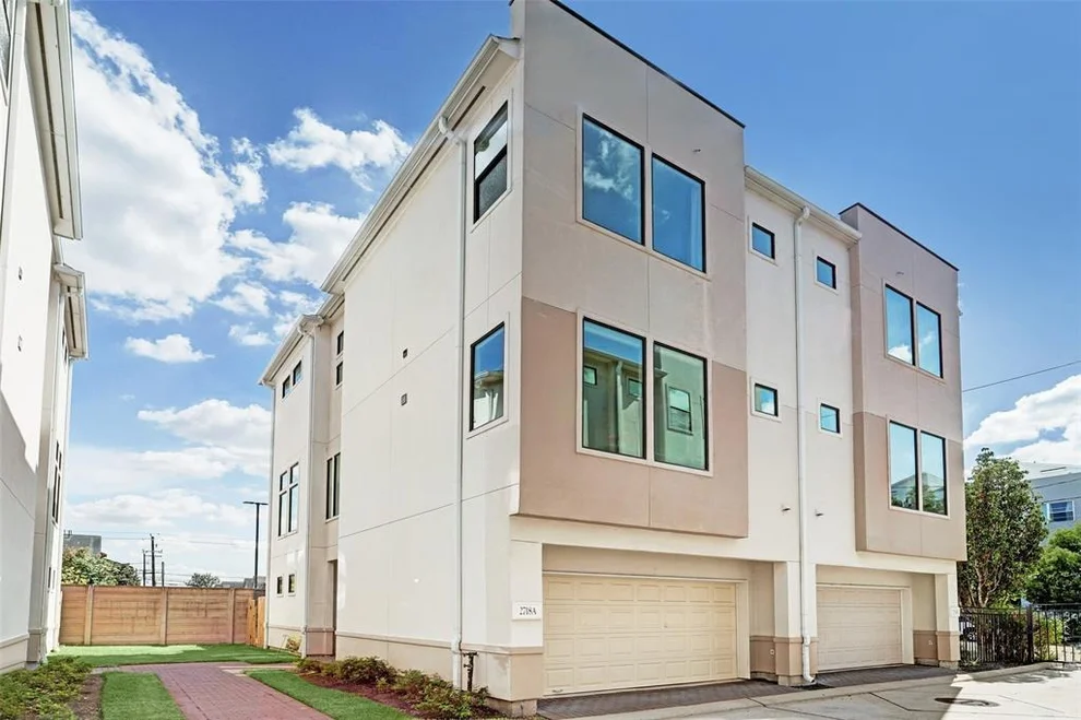 Unit for sale at 2718 Leeland Street, Houston, TX 77003