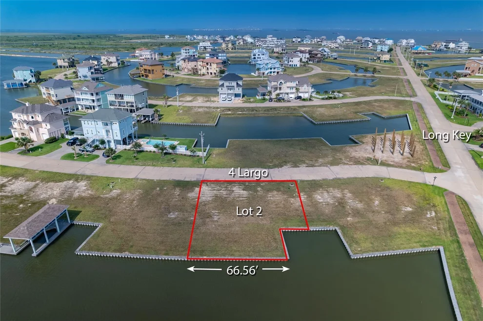 Unit for sale at 4 Largo, Hitchcock, TX 77563