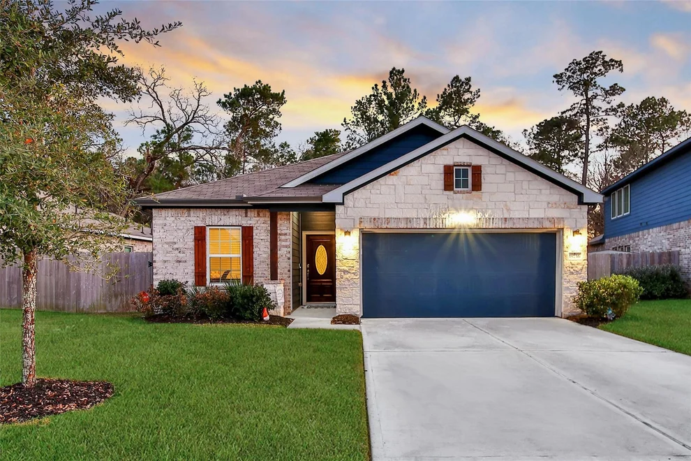 Unit for sale at 18736 Laurel Oaks Lane, Magnolia, TX 77355