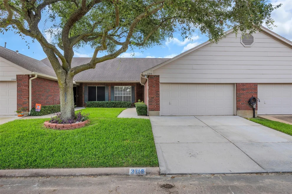 Unit for sale at 3310 Country Meadows Court, Pearland, TX 77584