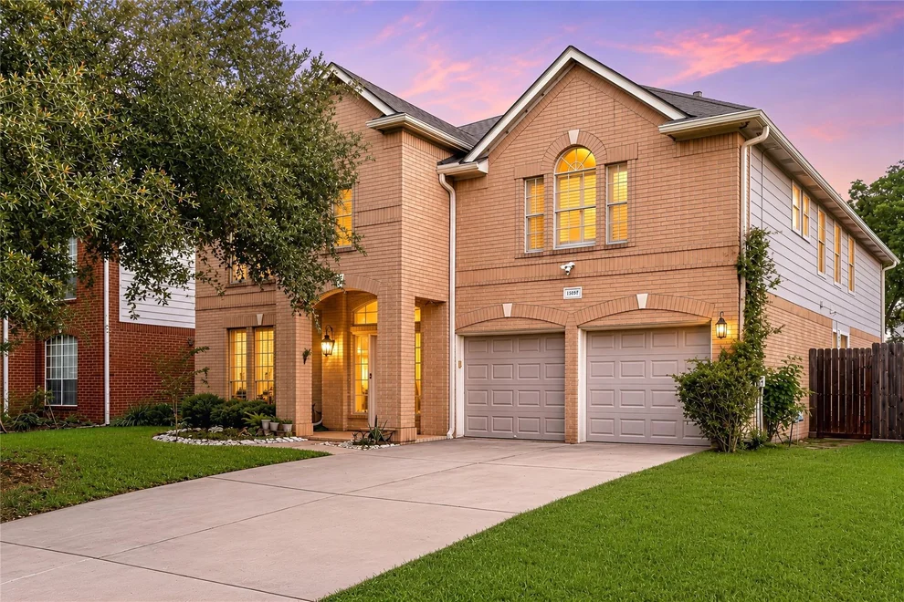 Unit for sale at 16438 Beewood Glen Drive, Sugar Land, TX 77498