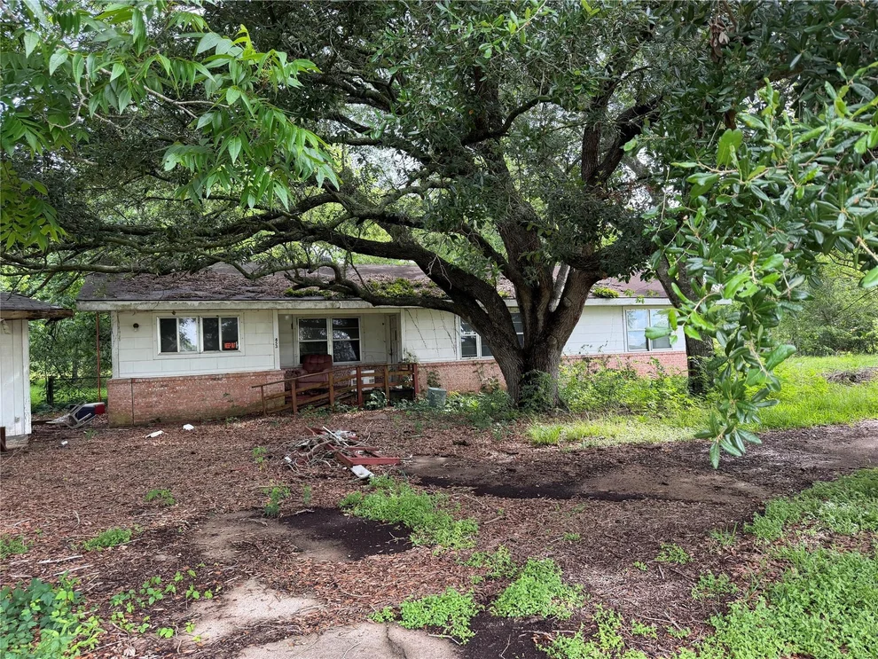 Unit for sale at 453 Fm 457, Bay City, TX 77414