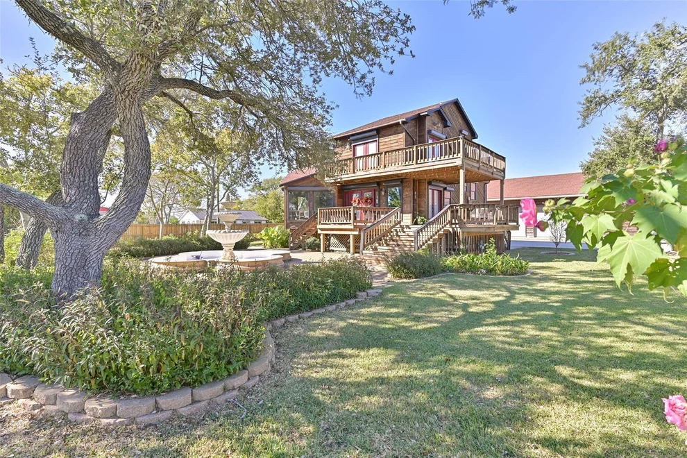 Unit for sale at 114 24th Street, Dickinson, TX 77539