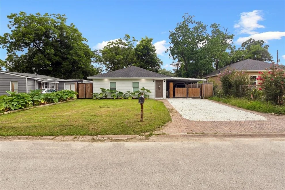 Unit for sale at 5614 Malmedy Road, Houston, TX 77033