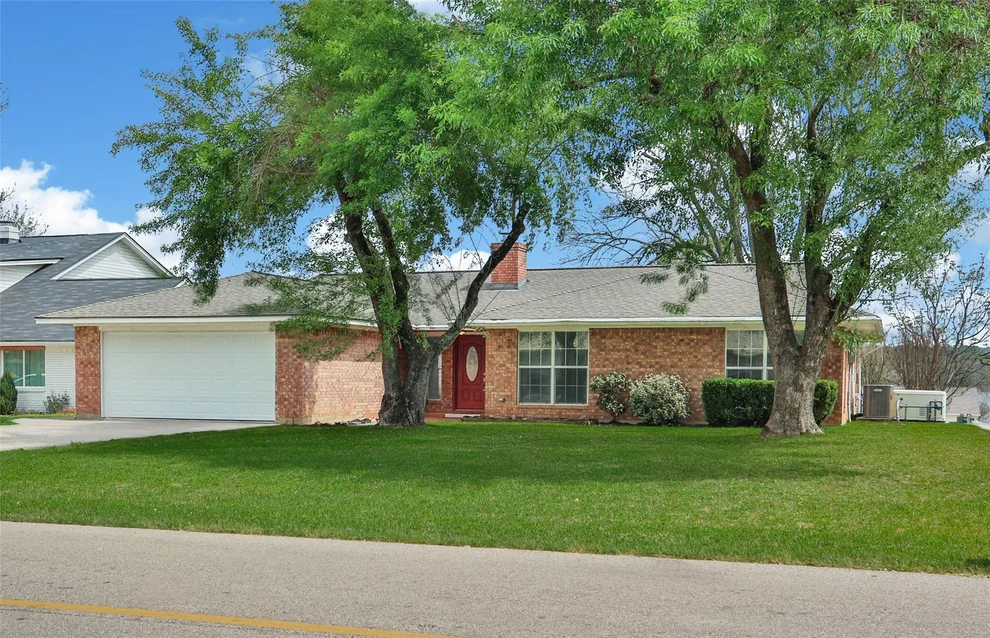 Unit for sale at 9898 Twin Shores Drive, Willis, TX 77318