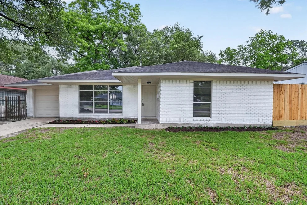 Unit for sale at 4106 Woodshire Street, Houston, TX 77025