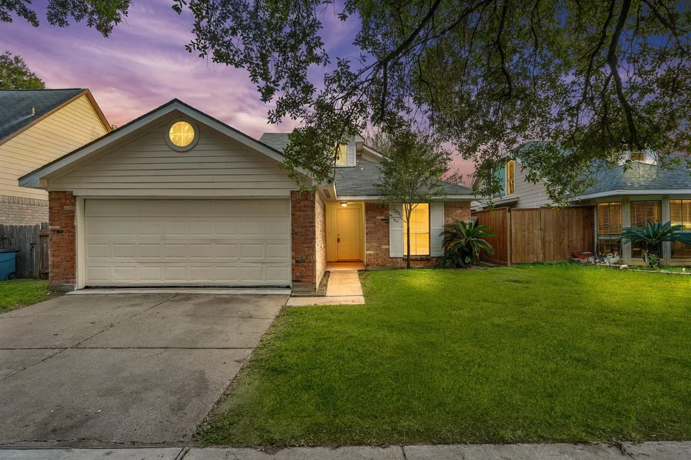 Unit for sale at 13527 Avonshire Drive, Houston, TX 77083