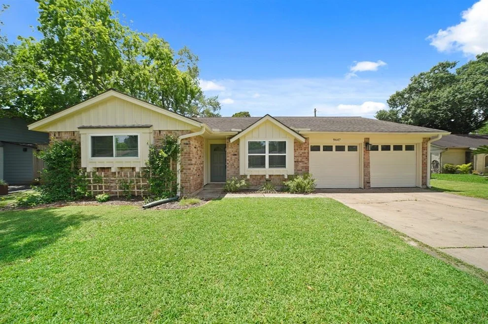 Unit for sale at 9647 Pagewood Lane, Houston, TX 77063
