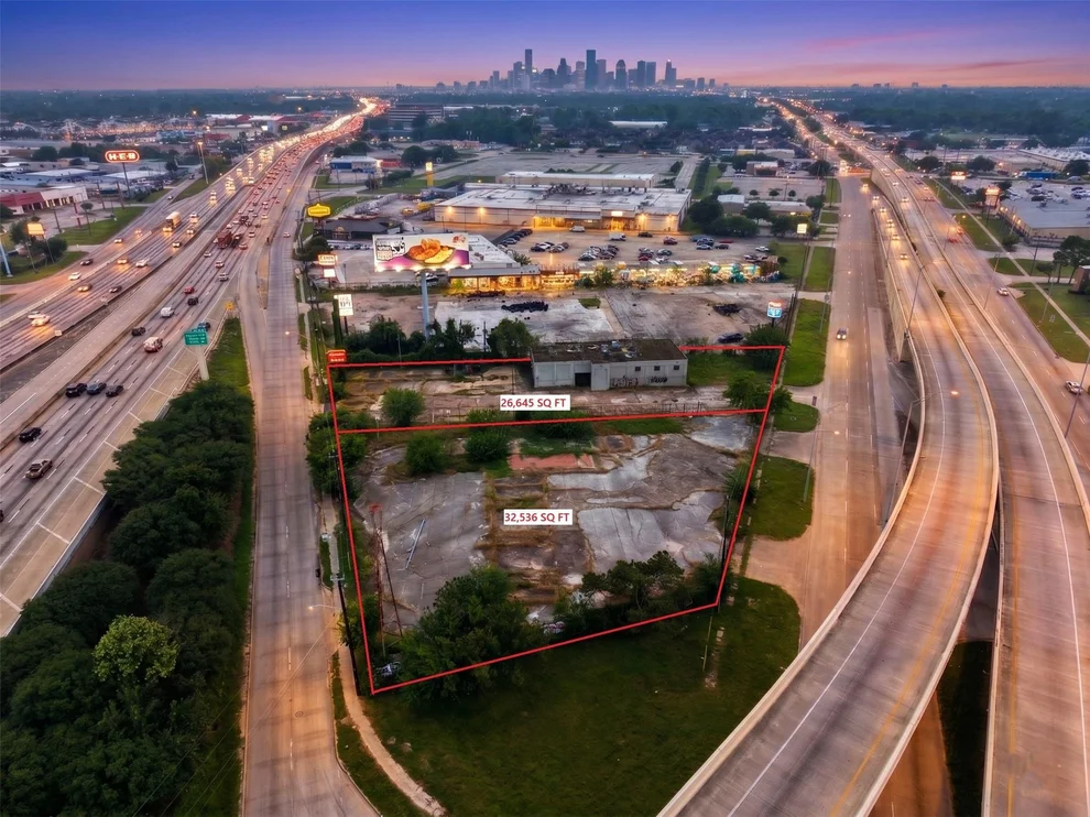 Unit for sale at 7926 & 7928 N Shepherd Drive, Houston, TX 77088