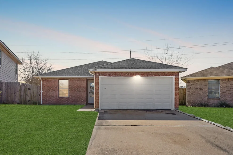 Unit for sale at 1631 Quail Run, Brookshire, TX 77423